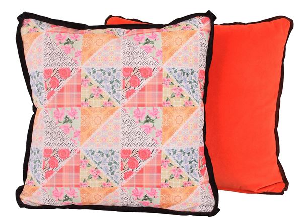 Kadife Keten Pembe Oranj Yamalı Figürlü Dekoratif Yastık Kılıfı resmi