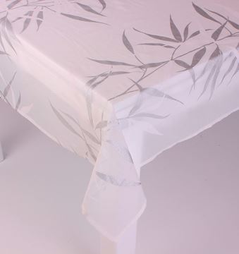 Resim KOTON BEYAZ GRİ GÜMÜŞ YAPRAKLAR DESEN DİKDÖRTGEN MASA ÖRTÜ