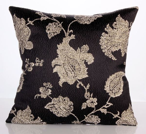 resm TAFTA SATEN SİYAH ZEMİN DORE RENK NAKIŞLI DEKORATİF YASTIK KILIFI Kılıf