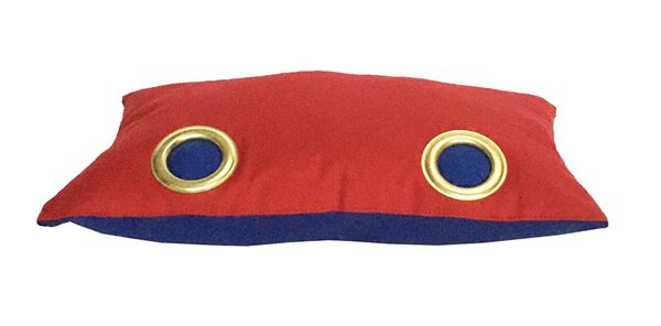 KOTON KIRMIZI LACİVERT KUŞGÖZÜ AKSESUARLI DEKORATİF YASTIK KILIFI resmi