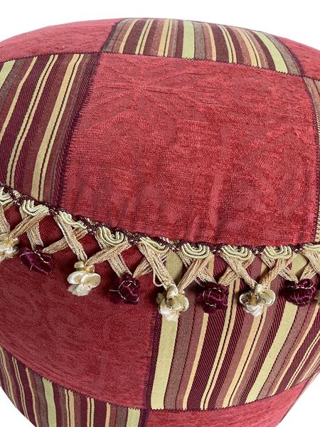 YASTIKMİNDER SÖNİL BORDO SARI ÇİZGİLİ ÇAPI 55 cm YÜKSEKLİK 35 cm YAMALI AYAK PUFU resmi