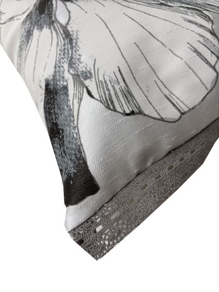 ŞANTUK TAFTA DANTEL AKSESUARLI 30X46 CM KIRLENT YASTIK KILIFI resmi