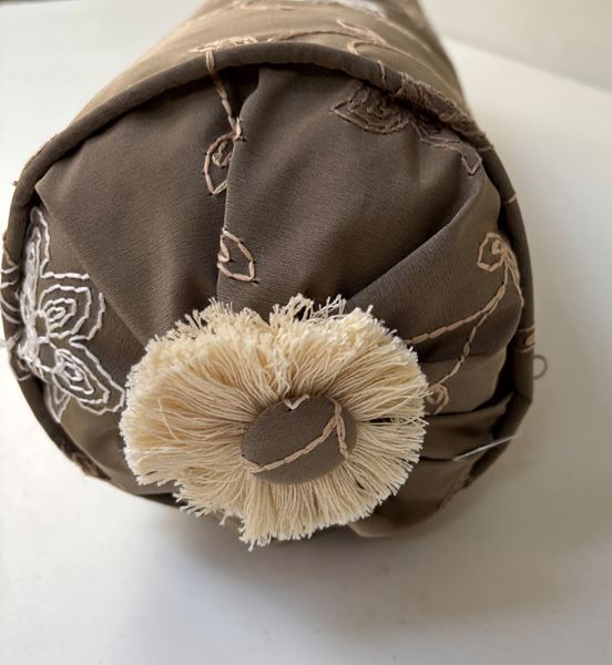 HAKİ TAFTA NAKIŞLI KUMAŞ 53x17 cm SİLİNDİR SOSİS YASTIK resmi