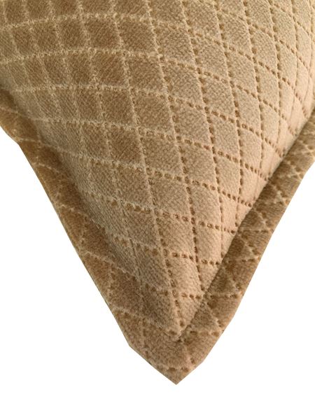 KADİFE KUMAŞ KARAMEL BEJ BAKLAVA DESENLİ 54X34 cm KIRLENT YASTIK KILIFI resmi