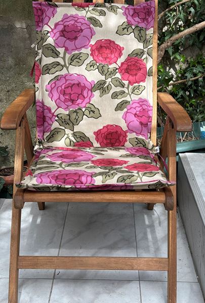 resm Koton Kumaş Pembe Bordo Dokuma güllü 2 Kademeli Arkalıklı Şezlong Sandalye Minderi